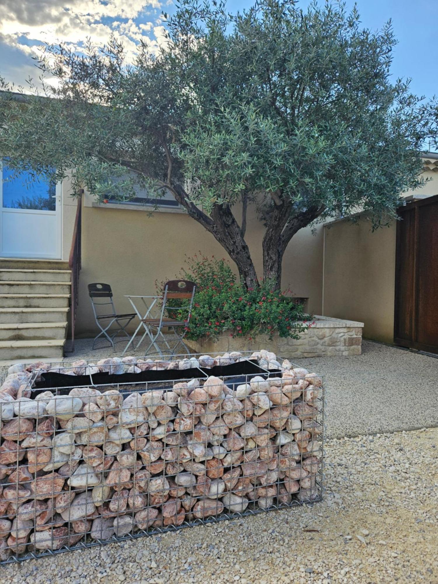 Le Rubiz Apartment La Coucourde Exterior photo